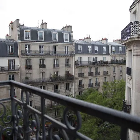 Beautifully Decorated Apartment In Paris Apartment Paris